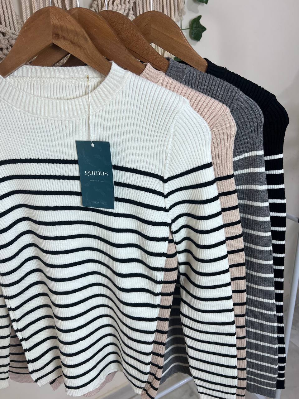 Gumus Stripped Pullover